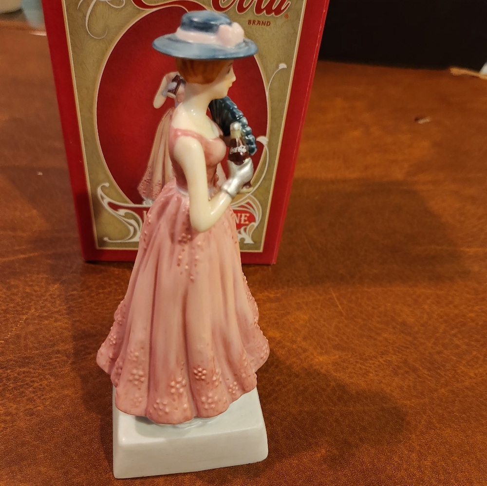 Coca Cola Lady Figurine in Pink Dress - Picture 4 of 10